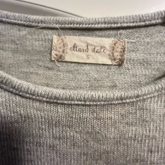 Bell Sleeve Boho Hem Shirt - Picture 3 of 3